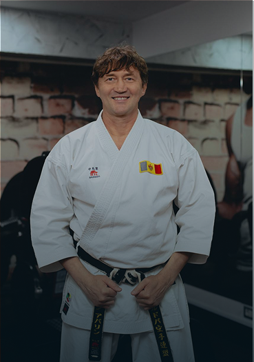 Oleg Abalin — antrenor de Karate-Do cu 36 de ani experiență